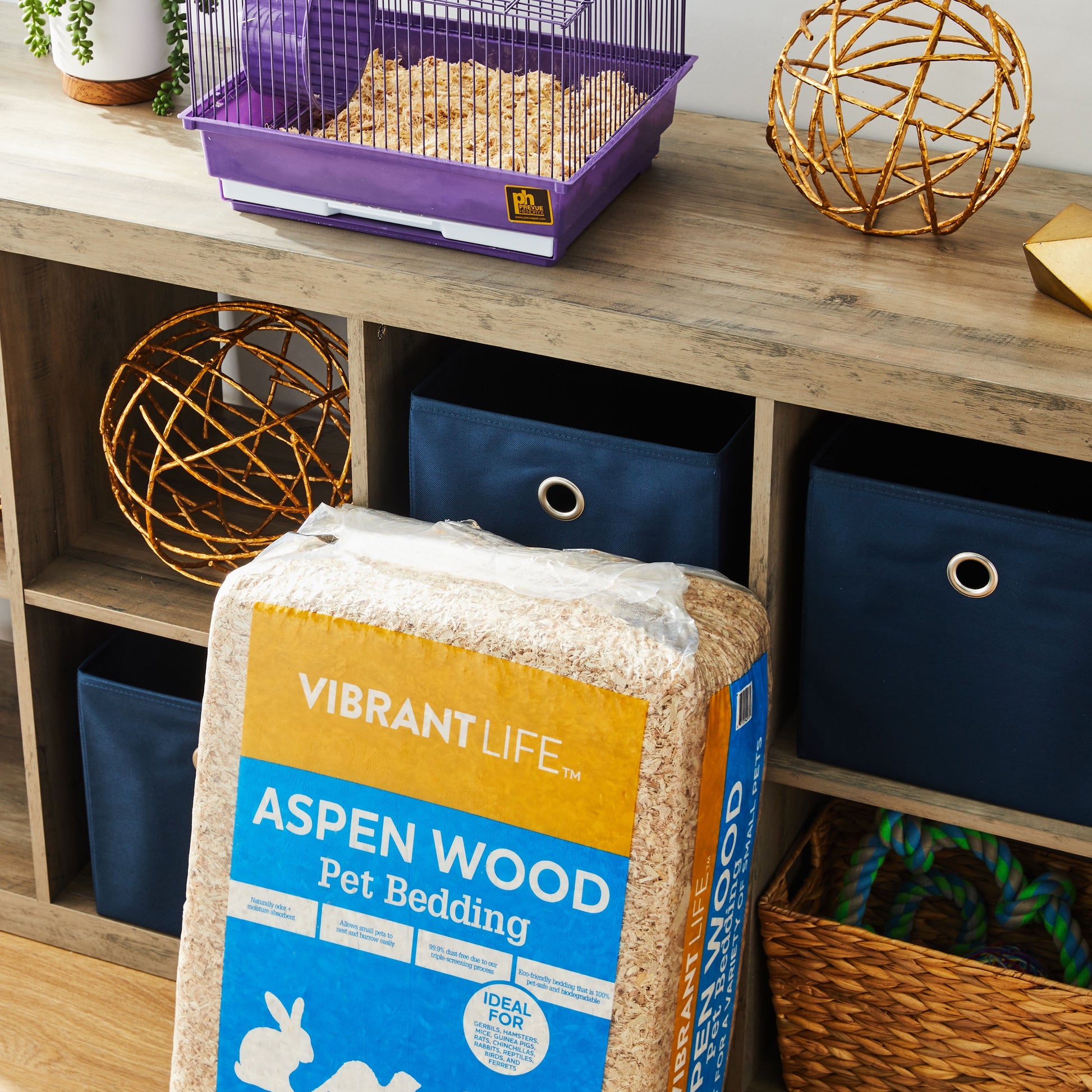 (4 Pack)  Aspen Wood Pet Bedding, 141 L Bag